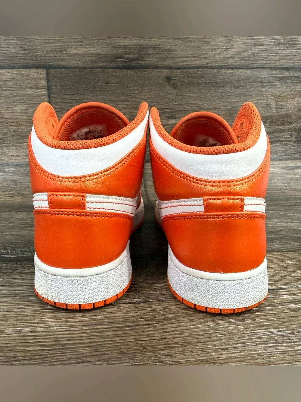 NIKE Air Jordan 1 Mid, 